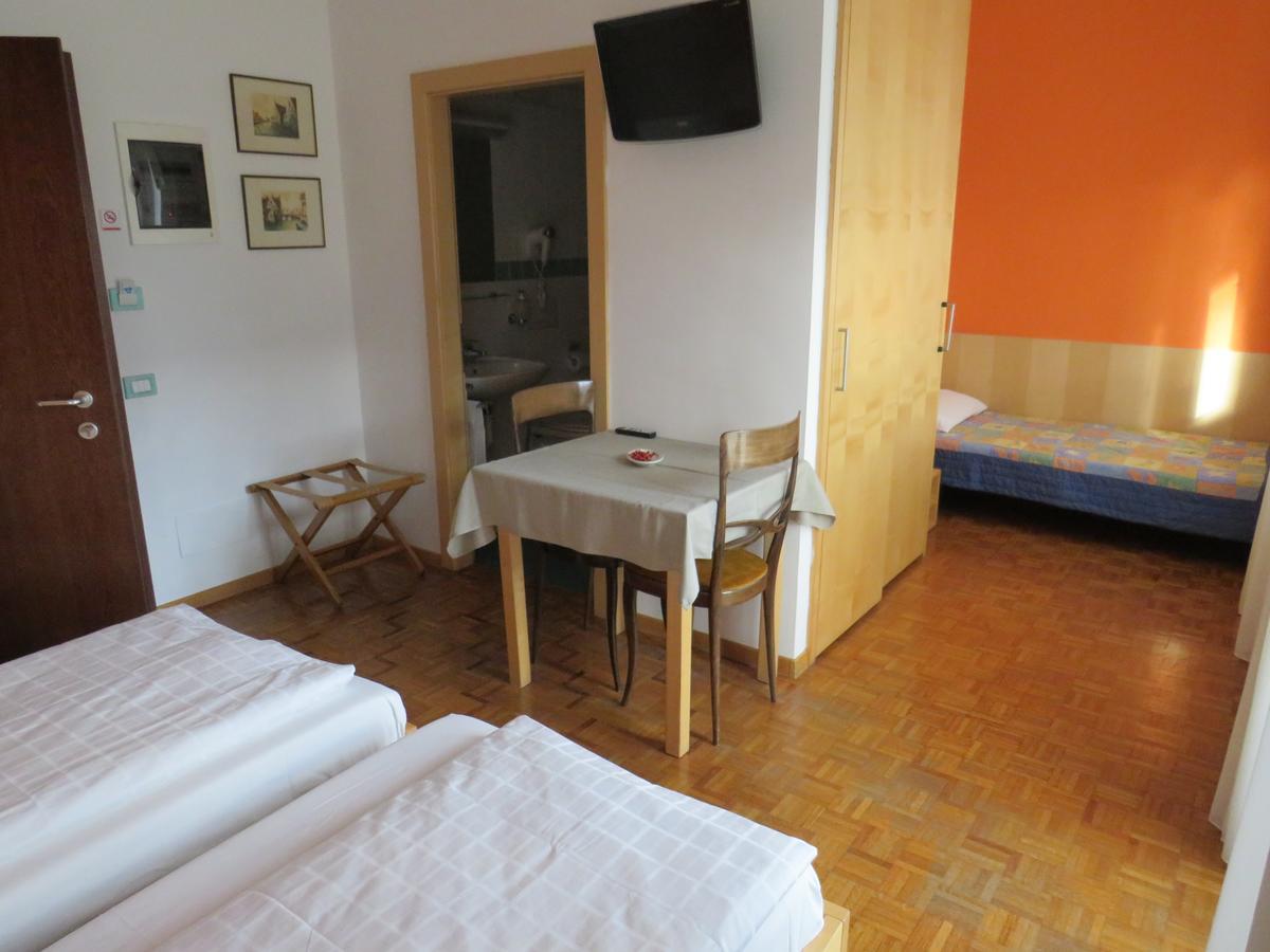 Garni Domus Mea Hotel Мерано Екстериор снимка