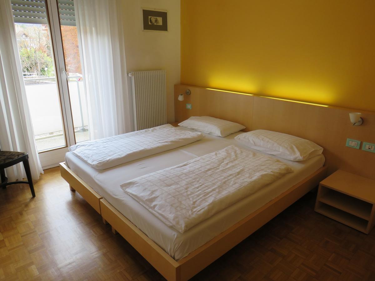 Garni Domus Mea Hotel Мерано Екстериор снимка