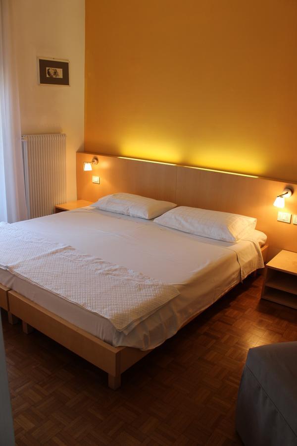 Garni Domus Mea Hotel Мерано Екстериор снимка